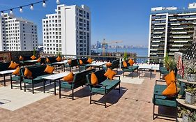 Nur Hotel & Terrace Cafe